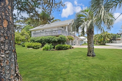 Tabby Cottage: 3  BR, 3.5  BA House in Jekyll Island, Sleeps 6