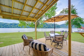 Interior - Private Beach! Home w/ 2 Guest Cabins in Hiwassee (Hiwassee)