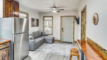 Cottage (3 Bedrooms) | Interior