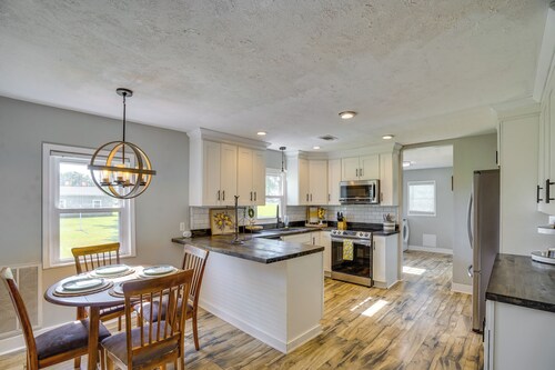Family-friendly Home Near Kentucky Lake!