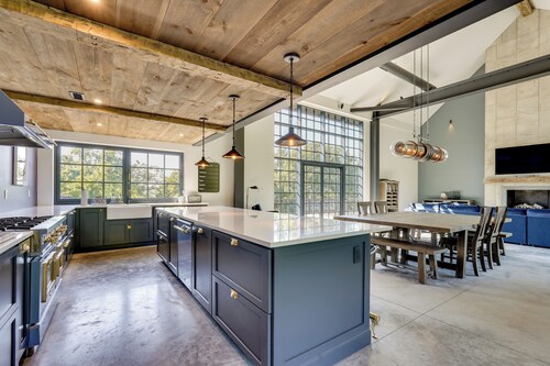 Luxe Mountain Getaway on Private Rd Near Rhinebeck