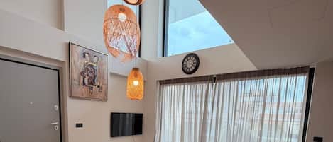 Condo Signature, 2 chambres, non-fumeur, cuisine | Salle de séjour | Téléviseur connecté de 40 po avec télévision par satellite
