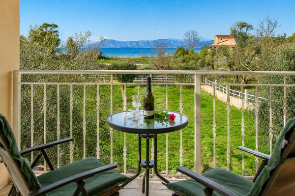 Nafsika Family House - Sea View Getaway In Corfu - Kavos