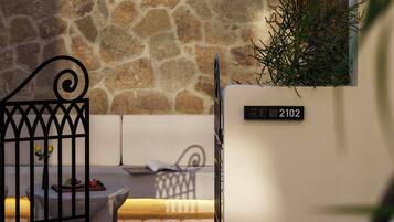 Romantic Double Room | Minibar, desk, laptop workspace, blackout drapes