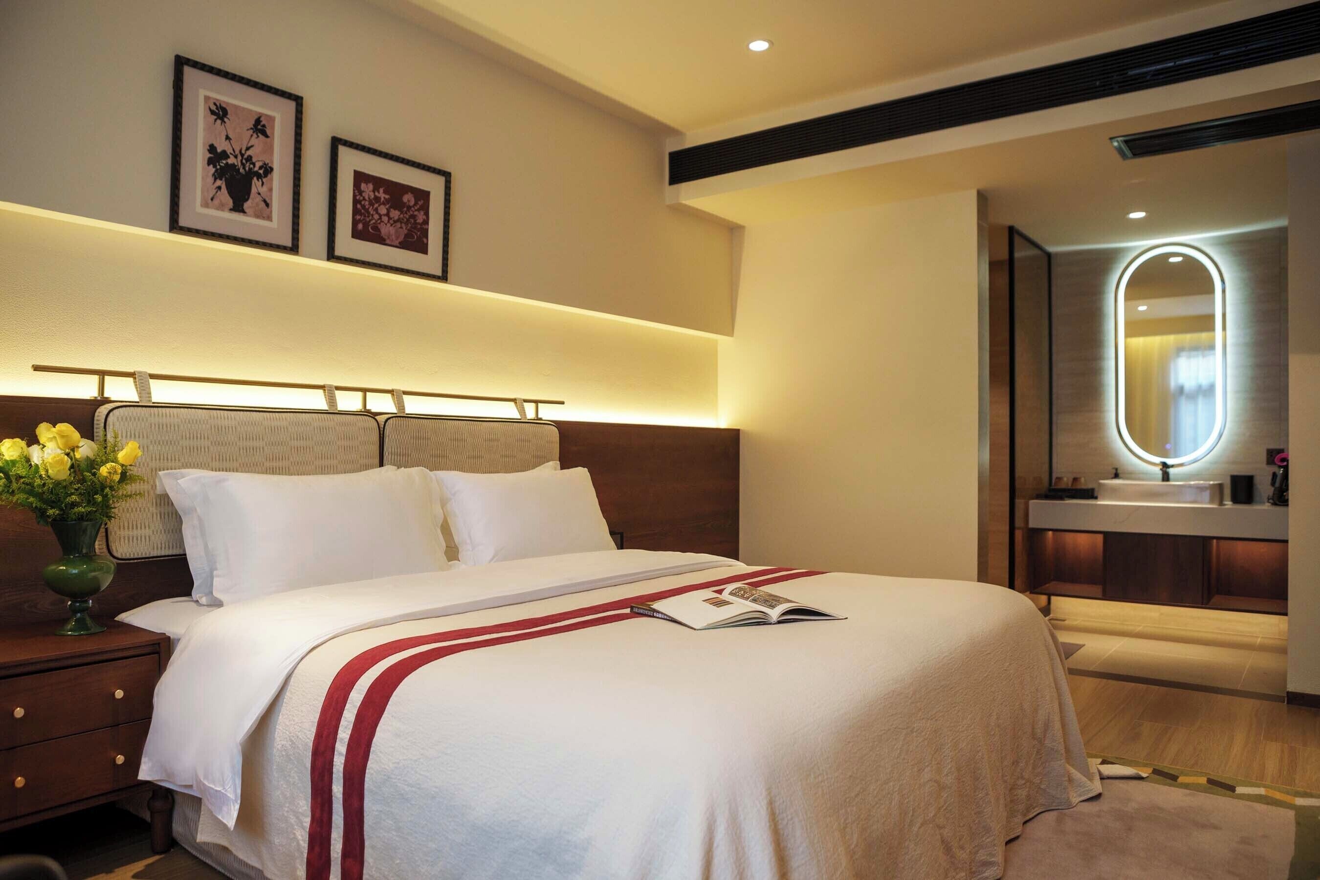 Elite Double Room | Minibar, desk, laptop workspace, blackout curtains
