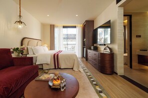 Luxury Double Room | Minibar, desk, laptop workspace, blackout curtains - BLOSSOM Floral Art Aesthetic Villa (Dali)