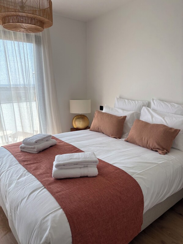 2 slaapkamers, een strijkplank/strijkijzer, wifi, beddengoed