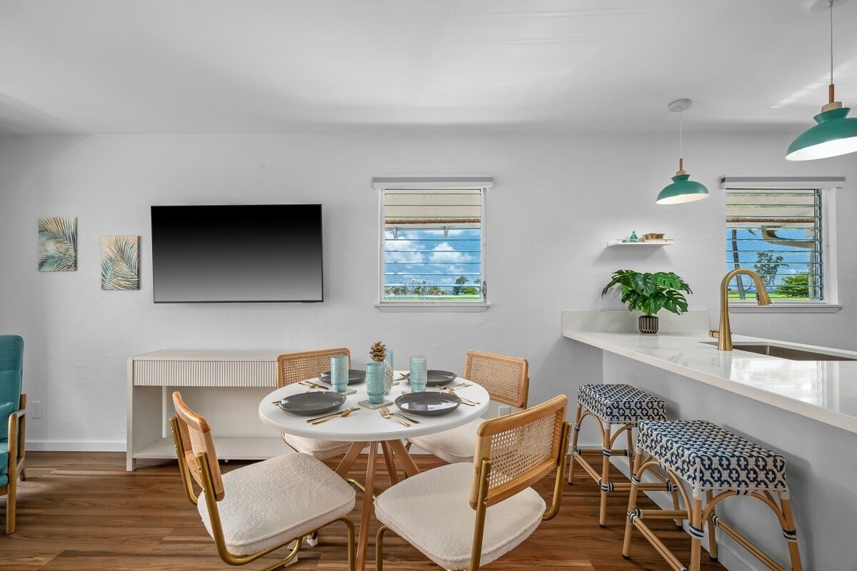 Condo, 1 Bedroom | Dining