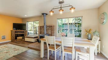 House, 3 Bedrooms | Interior