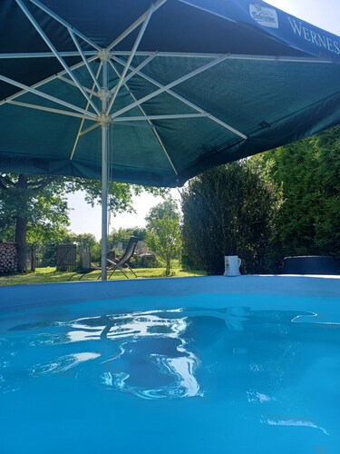 Apartment 'Fewo Am Straufhain' mit Pool. 