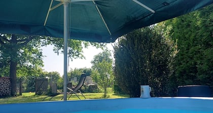 Apartment 'Fewo Am Straufhain' mit Pool.