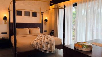 Costal Cottages | In-room safe, desk, laptop workspace, blackout drapes