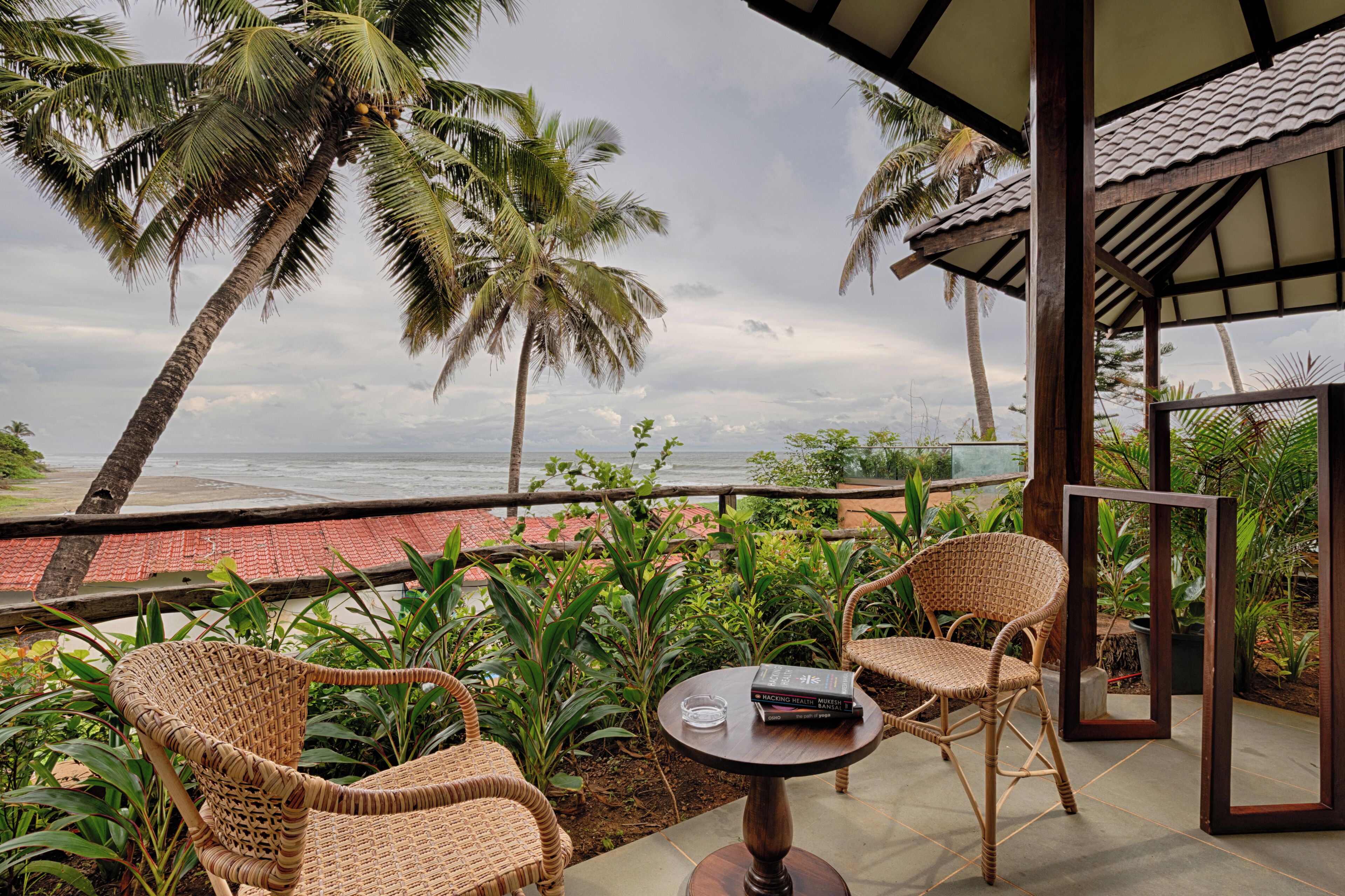 Costal Cottages | In-room safe, desk, laptop workspace, blackout drapes