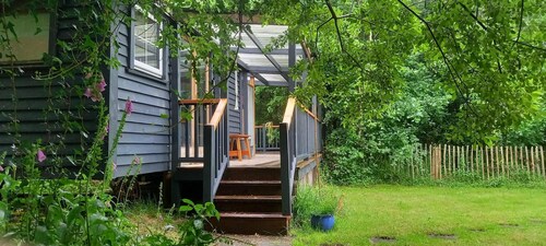 Sheperd's Hut, Sleeps 2 With Hot Tub and Garden