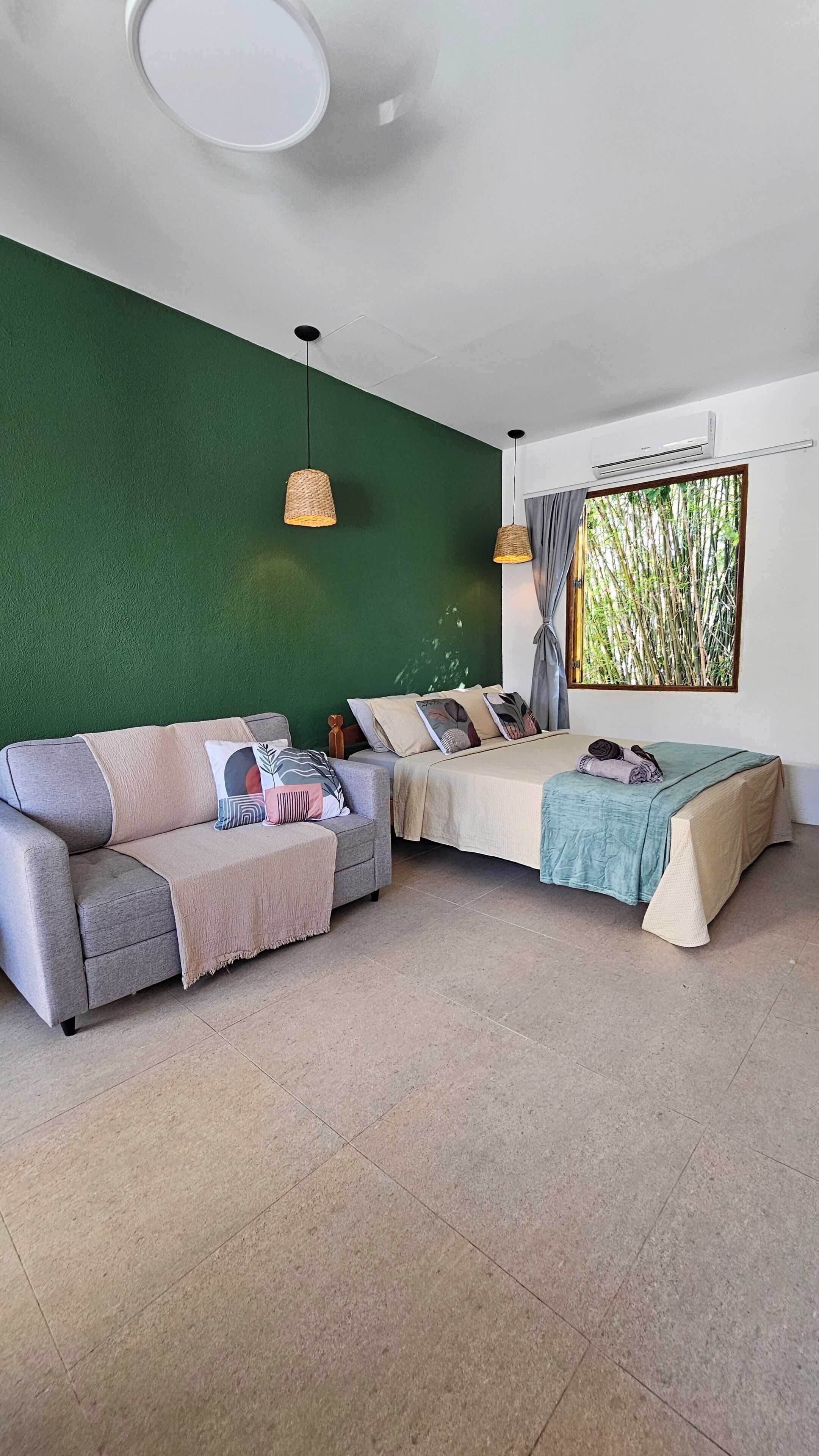 1 bedroom, desk, iron/ironing board, free WiFi