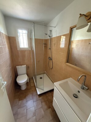 Bathroom - Vrbo Property (LA FRANQUI)