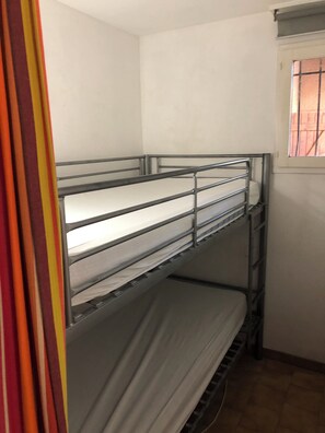 Room - Vrbo Property (LA FRANQUI)