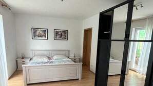 2 Schlafzimmer, Bügeleisen/Bügelbrett, kostenloses WLAN, Bettwäsche