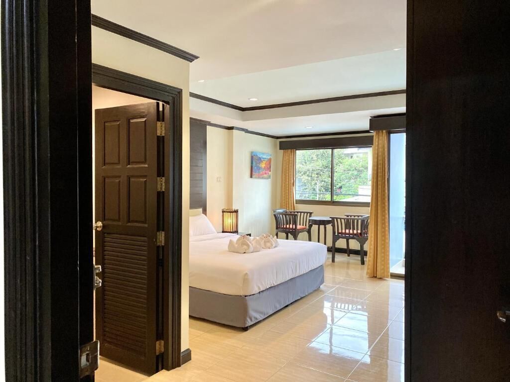 Phòng đôi Deluxe, ban công, quang cảnh núi | Két bảo mật tại phòng, bàn, truy cập Internet không dây miễn phí 