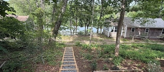 Charming 2 bedroom cottage by the pond in Eastham, Cape Cod