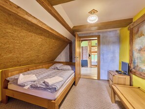 2 Schlafzimmer, Schreibtisch
