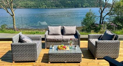 Kilbride Lodge with Uninterrupted Loch & Mountain Views