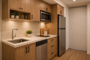 Superior-Zimmer | Eigene Küche | Kühlschrank, Mikrowelle, Ofen, Herdplatte