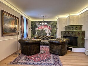 Interior - Apartment 'Romance in the Castle' with Mountain View (Bad Urach)