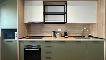 Apartment, Balcony, City View | Private kitchen