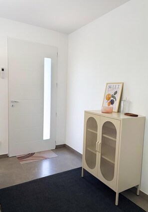 Interior - House with a garden on the French-Swiss border – 5 minutes from Geneva (Collonges-sous-Salève)
