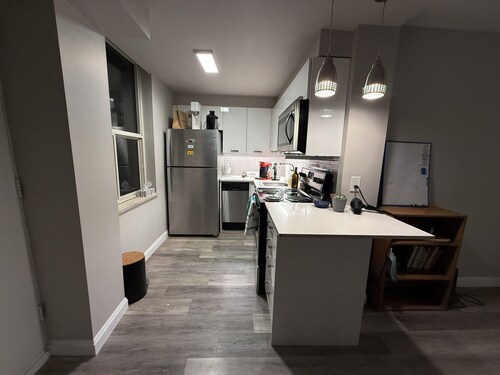 Cozy Studio Retreat in the Heart of Toronto
