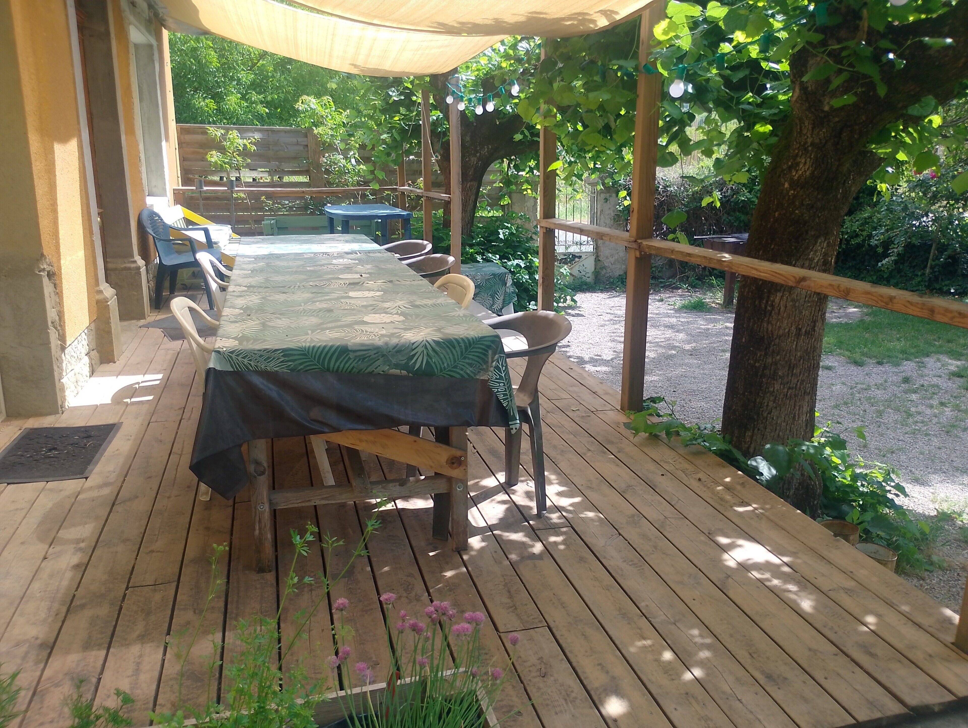 Outdoor dining