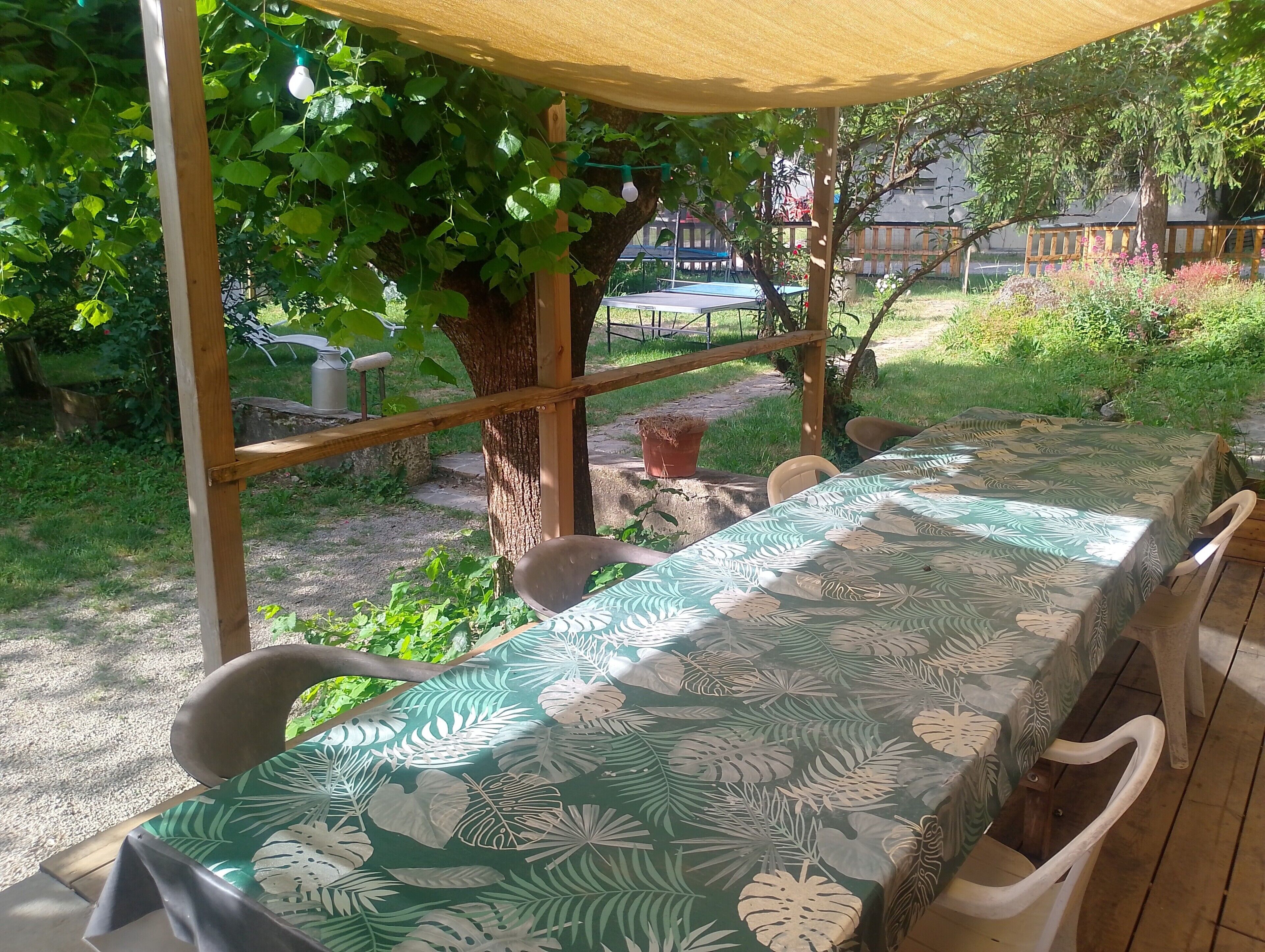 Outdoor dining