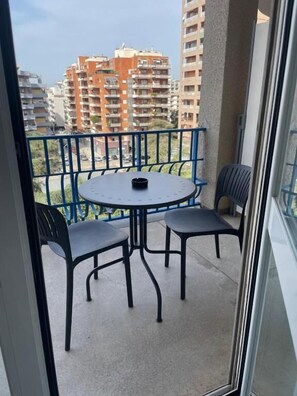Habitació Deluxe, vistes a la ciutat | Servei de restauració a l'aire lliure
