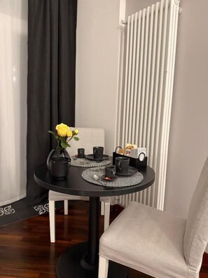 Habitació de luxe, vistes a la ciutat | Servei de restauració