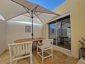 Outdoor dining - STUDIO BOUGAINVILLIERS (Médenine)