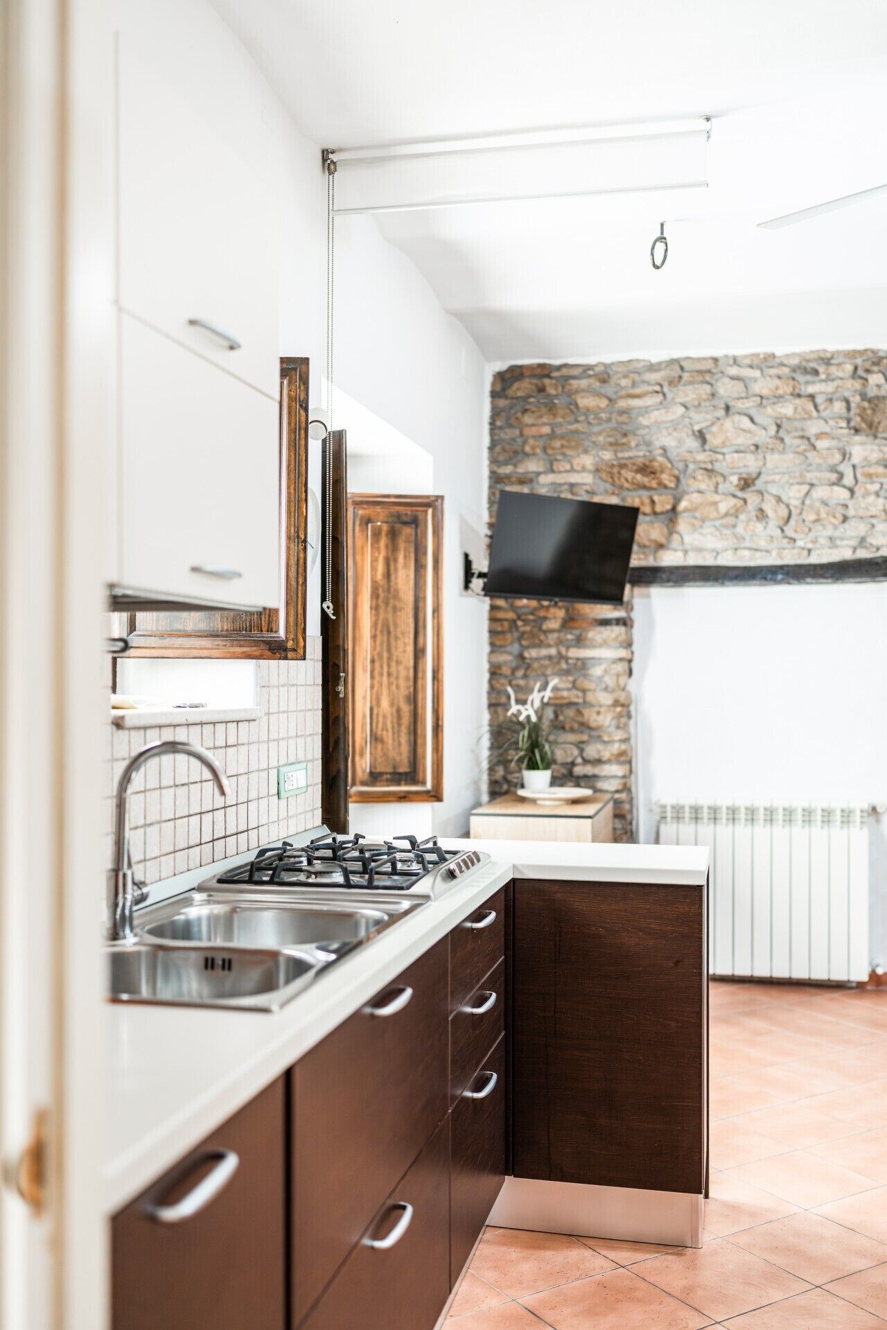 Refrigerador, horno, parrilla de estufa y cafetera y tetera 