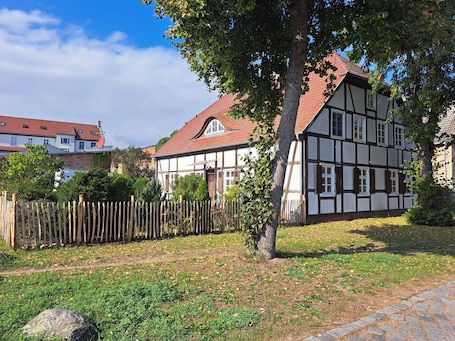 Exterior. Apartment 'Zeitlos Wriezen 1' with Private Terrace, Garden & Wi-Fi