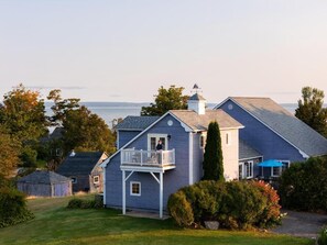 Exterior - Tides Inn Guest Suites (Halls Harbour)