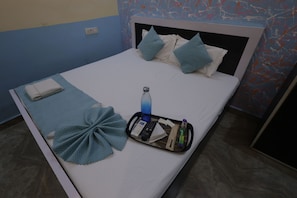 Double Room | Free WiFi - Vridawan Divine Inn (Vrindavan)