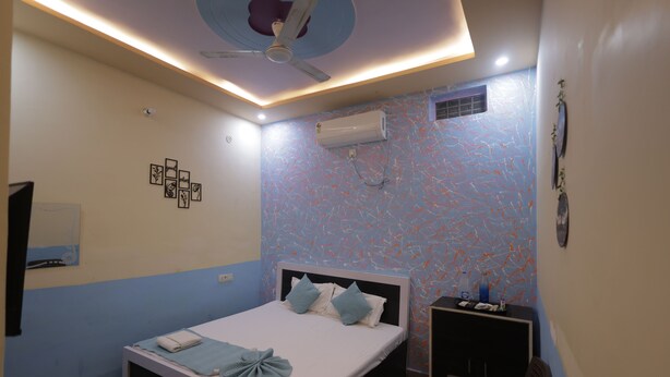 Double Room - Vridawan Divine Inn (Vrindavan)
