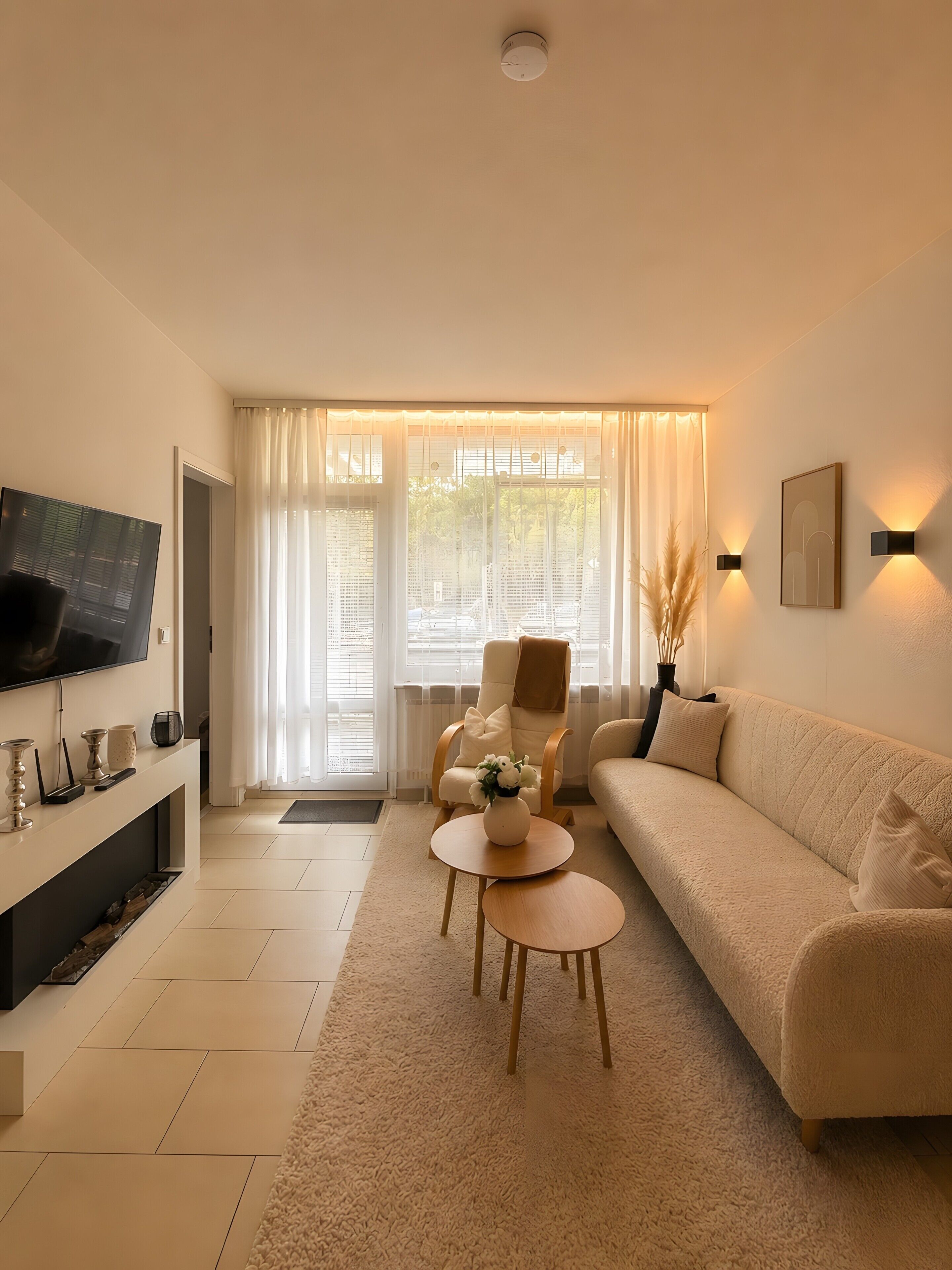 TV, lareira, mesa de pingue-pongue