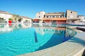 Pool - A sunny spot with a terrace and peace and quiet (Latour-Bas-Elne)
