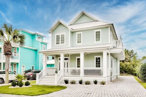 Exterior - 30A Family House! Free Bikes. Walk to Coffee/Dinner! (Santa Rosa Beach)