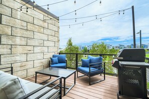 Terrace/patio - Central Park Townhome | 30-Day+ | Pets & Garage, Utilities included (Denver)