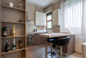 Kühlschrank, Mikrowelle, Geschirrspüler
