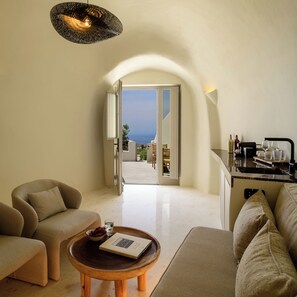 Elegant Suite with Hot Tub and Sea View | Coin séjour