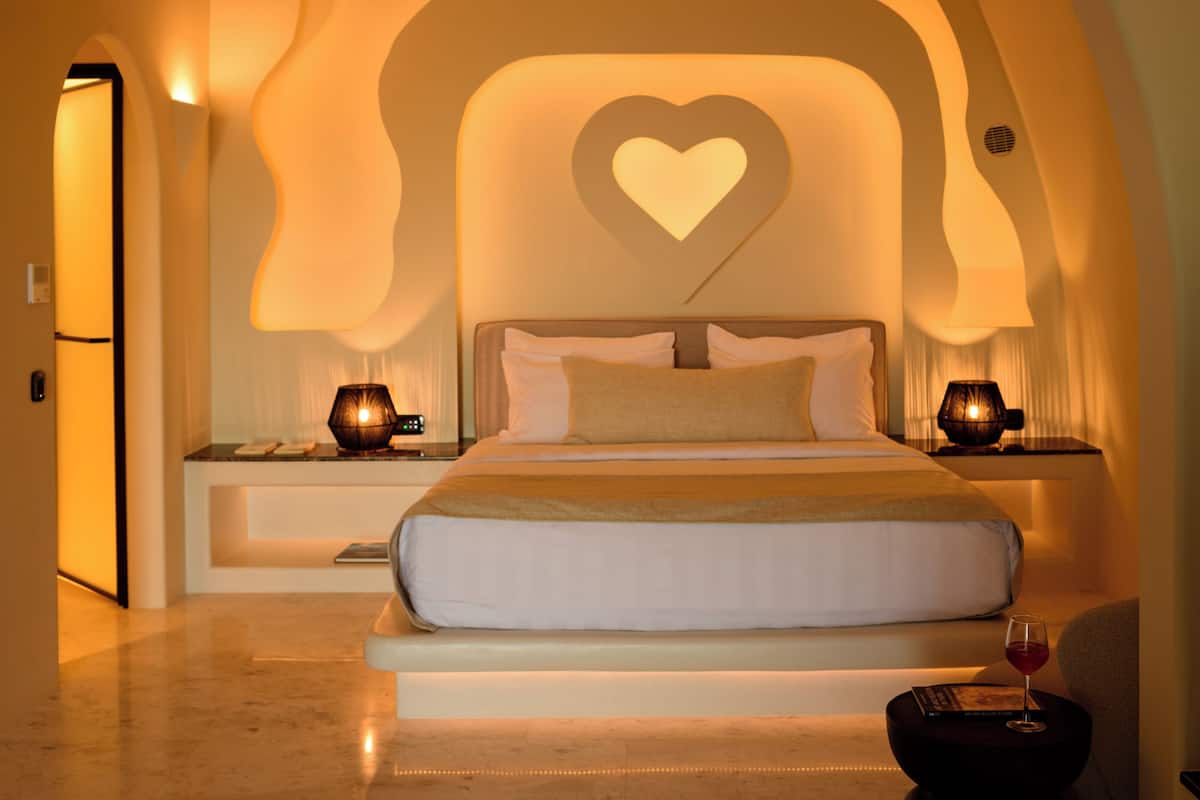 Deluxe Suite with Heated Plunge Pool and Sea View | ตู้นิรภัยในห้องพัก, ห้องเก็บเสียง, เตารีด/โต๊ะรีดผ้า, Wi-Fi ฟรี