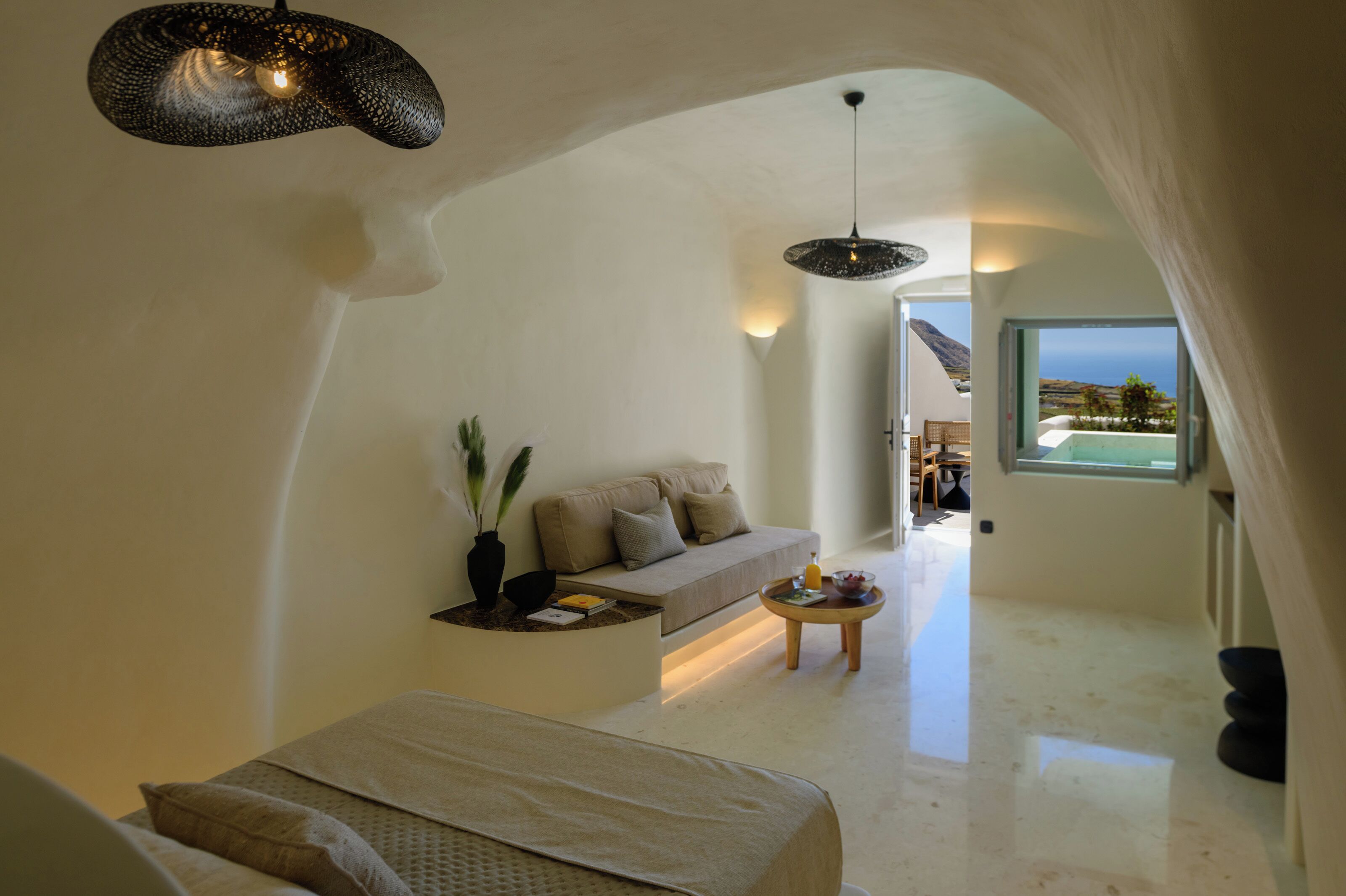 Deluxe Suite with Heated Plunge Pool and Sea View | Literie de qualité supérieure, matelas mémoire de forme