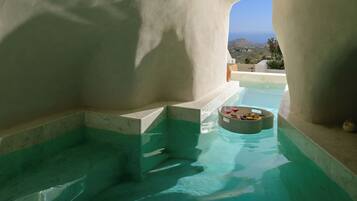 Premium Suite with Heated Plunge Pool and Sea View | Vue de la chambre